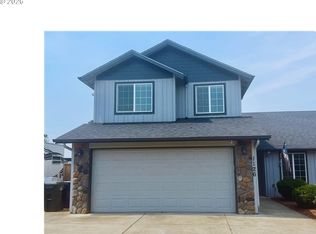 1126 W 6th Ave, Junction City, OR 97448