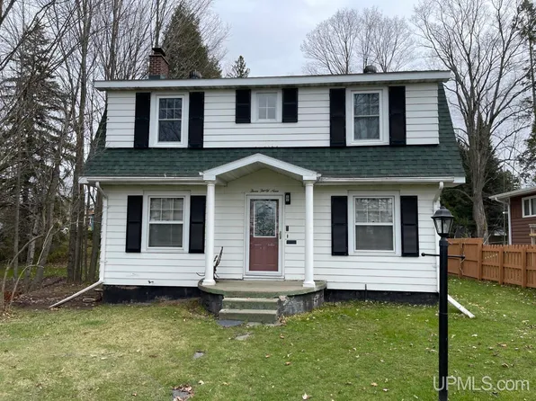 339 N Front St, Lanse, MI 49946