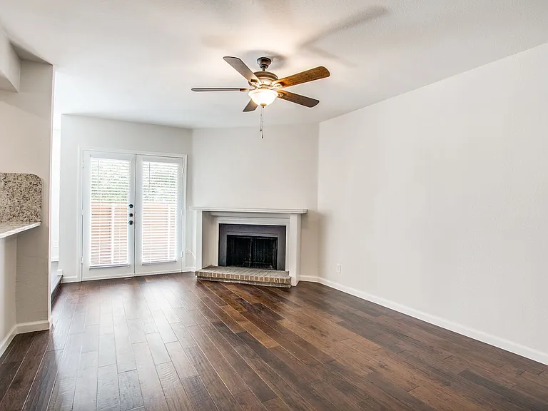 Creekside Condominumums — Photo 27