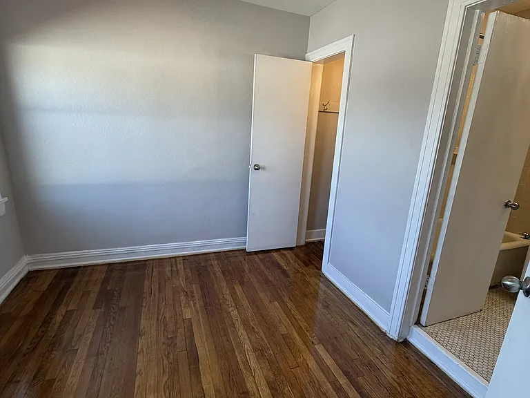 3713 Summit St #3715 — Photo 13