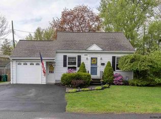 24 Woodlawn Rd, Latham, NY 12110