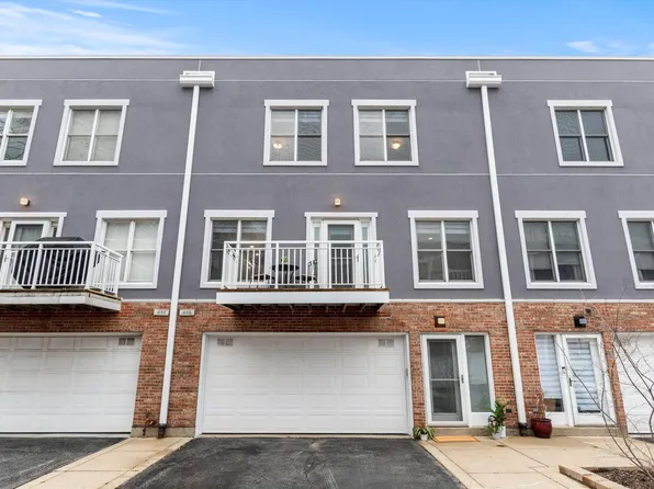 49 W 15th St APT E, Chicago, IL 60605