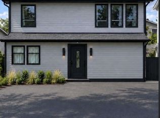 12809 114th Ave, Surrey, BC V3R2L2