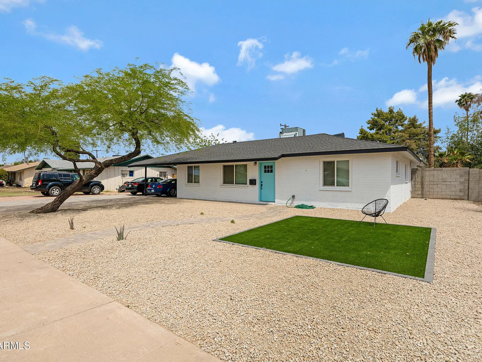 6 bed, 3.0 bath, 2320 sqft, $2,980 — Photo 2