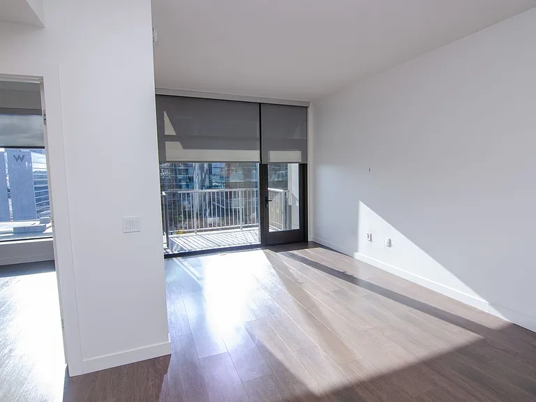 1212 Demonbreun St #910 — Photo 7