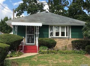 73 Weir St, Hempstead, NY 11550