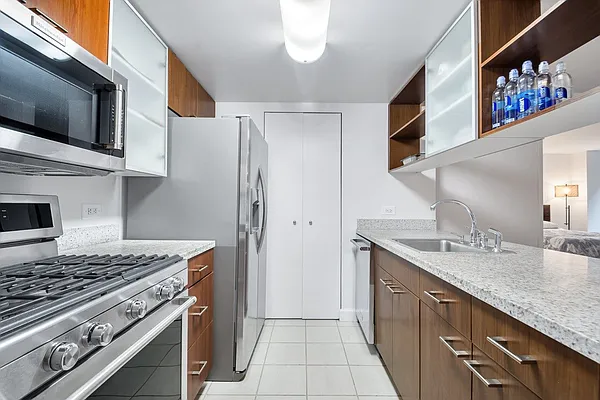 Rented by Bold New York | media 62