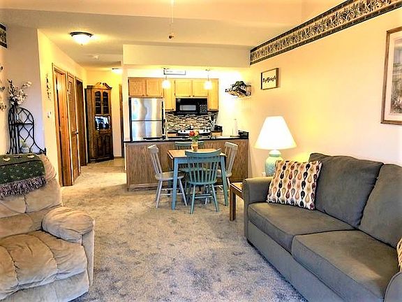 2nd image of 437 Notch Ln APT 12
