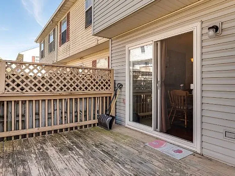 91 Stadium Cir — Photo 9