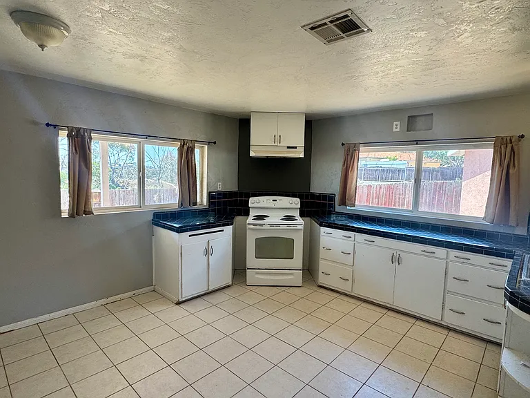 3917 Quarry Rd — Photo 17