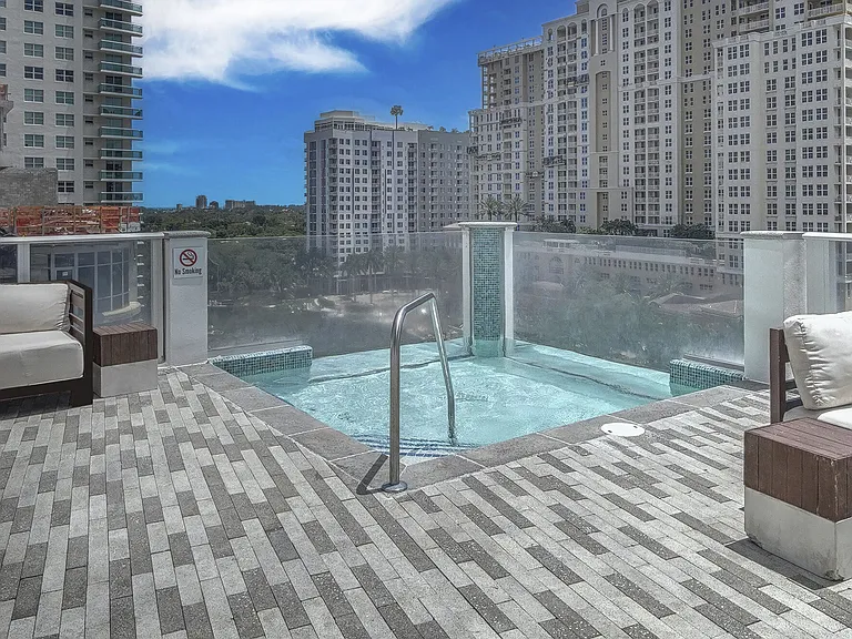 ALLUVION LAS OLAS — Photo 41