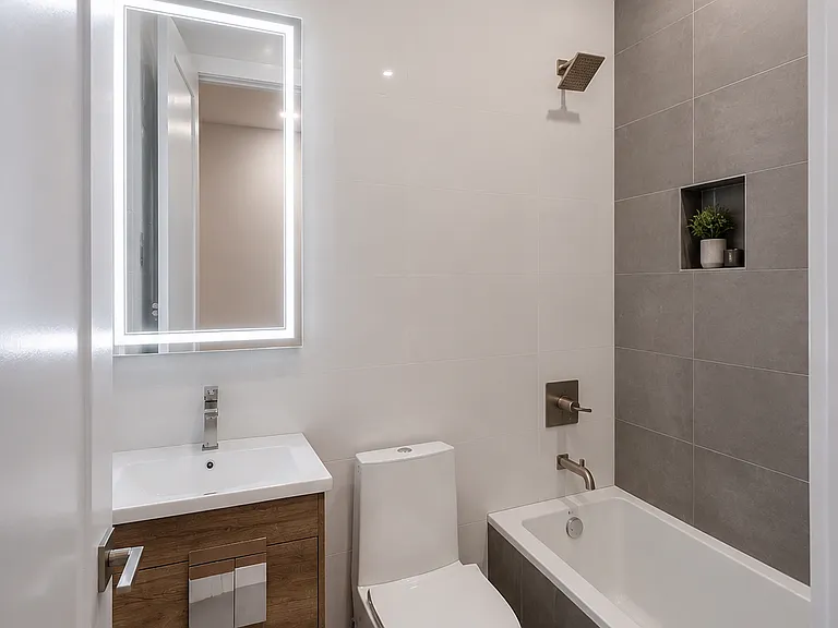 1493 Dekalb Ave #4A — Photo 4