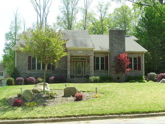 1st image of 103 Downsbrook Dr