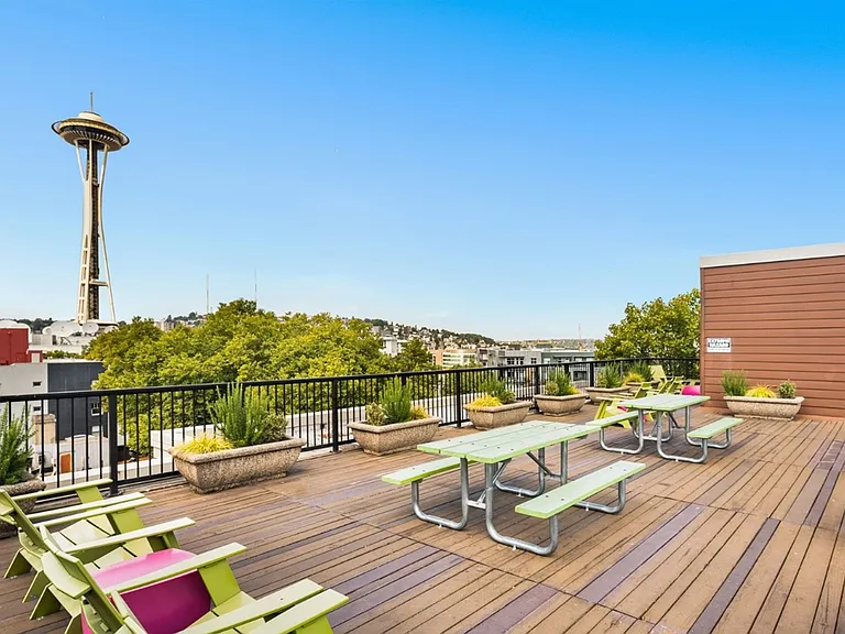 425 Vine St #420 — Photo 2