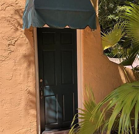 2nd image of 817 Alhambra Cir