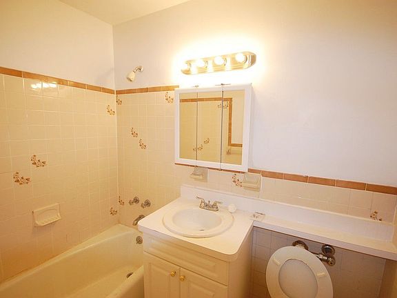 3rd image of 699 W 239th St APT 5O