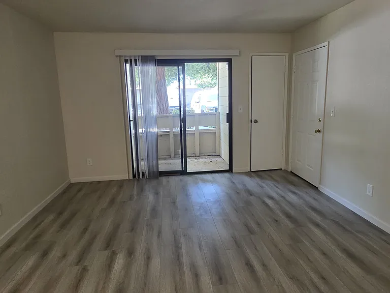 1707 Pyrenees Ave #98 — Photo 2