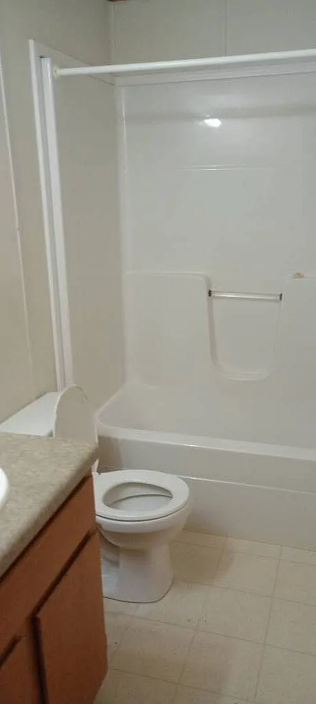 3 bed, 900 sqft, $1,200 — Photo 4