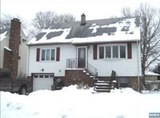 92 Bertolotto Ave, Little Ferry, NJ 07643