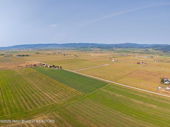 2nd image of 2 Buffalo H Ranch Rd