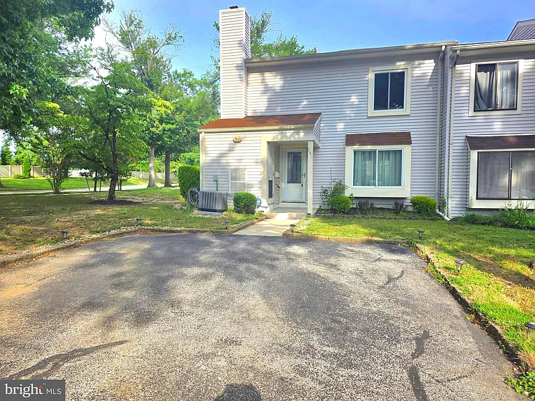 251 Fir Tree Ct — Photo 2