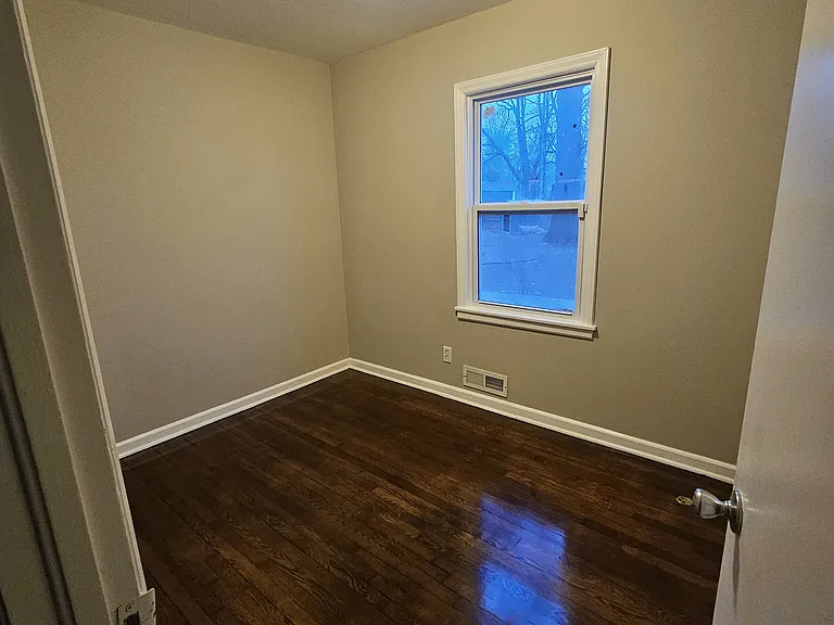 1512 SW Highway Ln — Photo 9