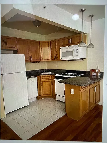 34-17 43rd St #2 Photo 1