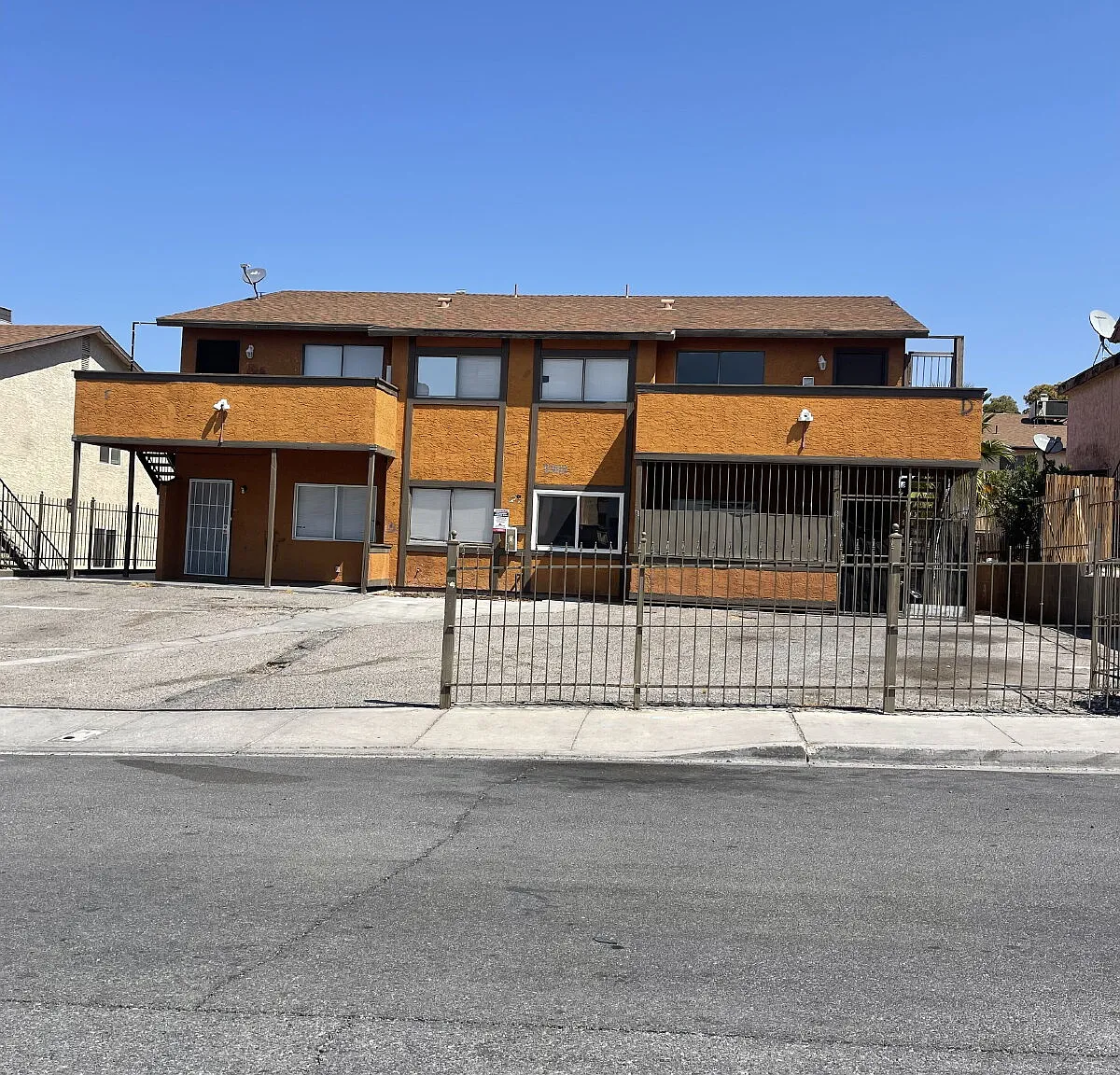 3 bed, 2.0 bath, 1018 sqft, $1,195 — Photo 1