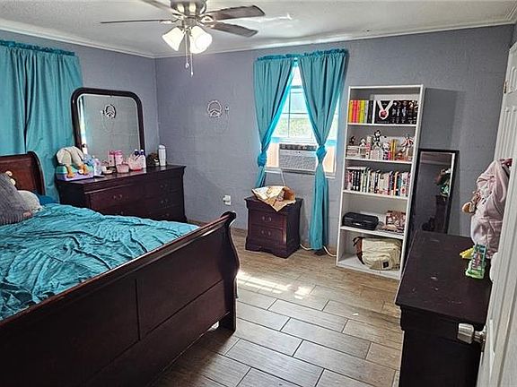 3rd image of 2206 W Corpus Christi Dr