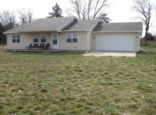 40 Harlow Ln, Pineville, MO 64856