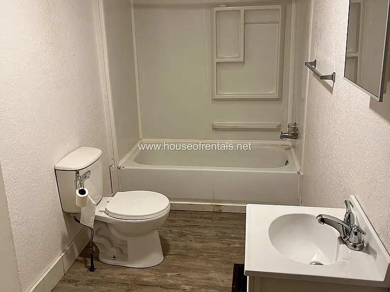 705 N Garfield St — Photo 5