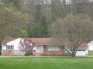 838 Scenic Ln, Nelsonville, OH 45764