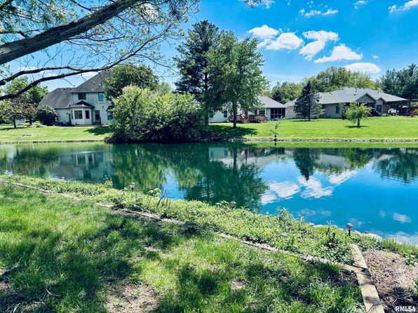 142 Lilac Ln, Chatham, IL 62629