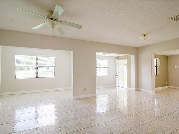 3rd image of 2501 Carver Ave