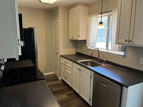 5th image of 610 E Martin Ln