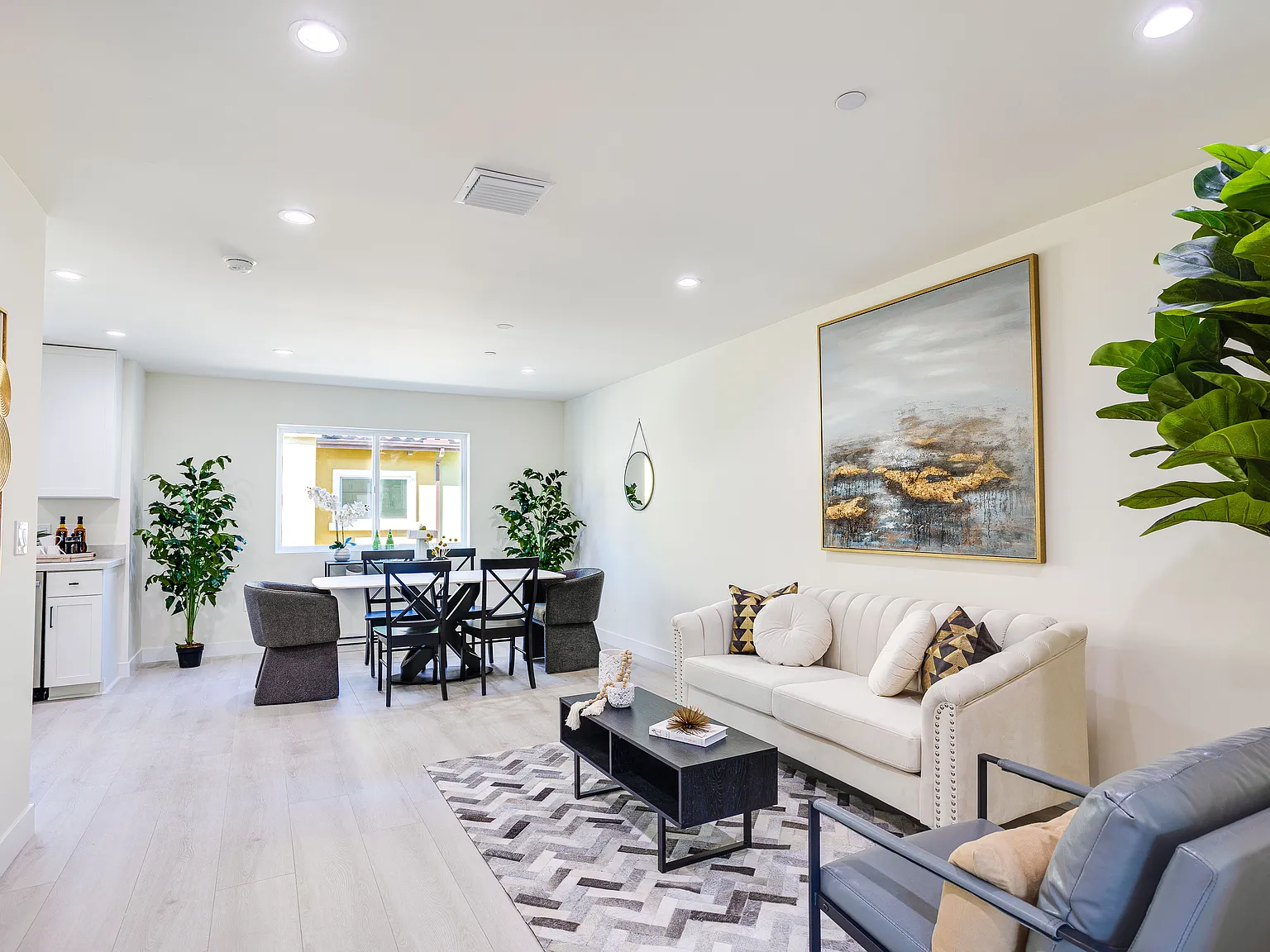 3 bed, 2.5 bath, 1771 sqft, $4,350 — Photo 2