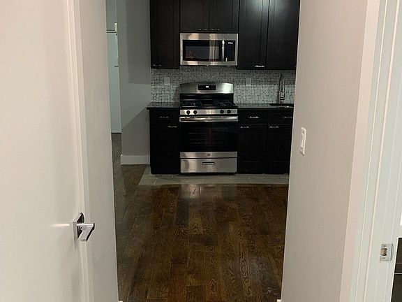 4th image of 1020 President St APT 1D