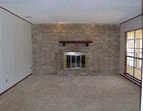 5th image of 8314 BLUFF BEND