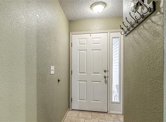 2nd image of 1334 SE Lexington Ave