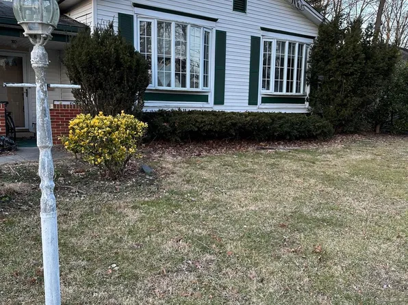 10 Windgate Rd, Cherry Hill, NJ 08003