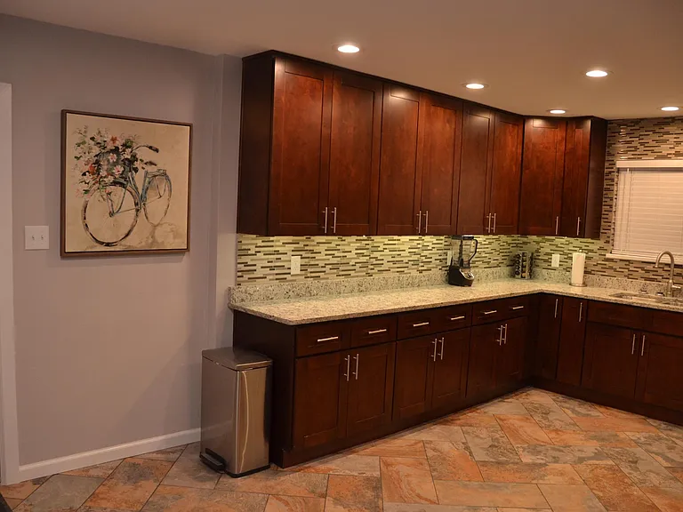 409 N Lea Ave — Photo 3