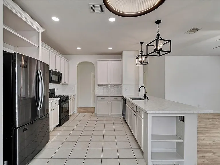 18211 Fairview Valley Ct — Photo 7