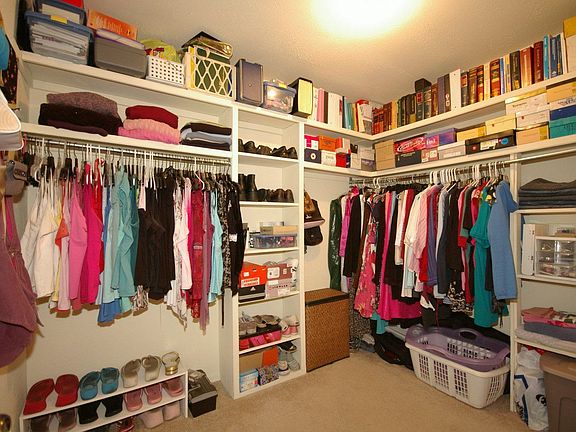 5th image of 11305 Benttree Cir