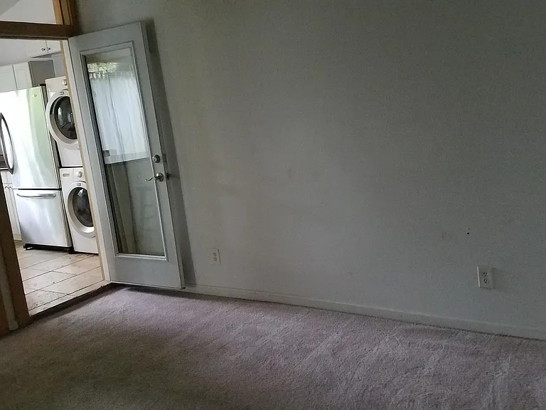 2367 Saint Thomas St — Photo 2