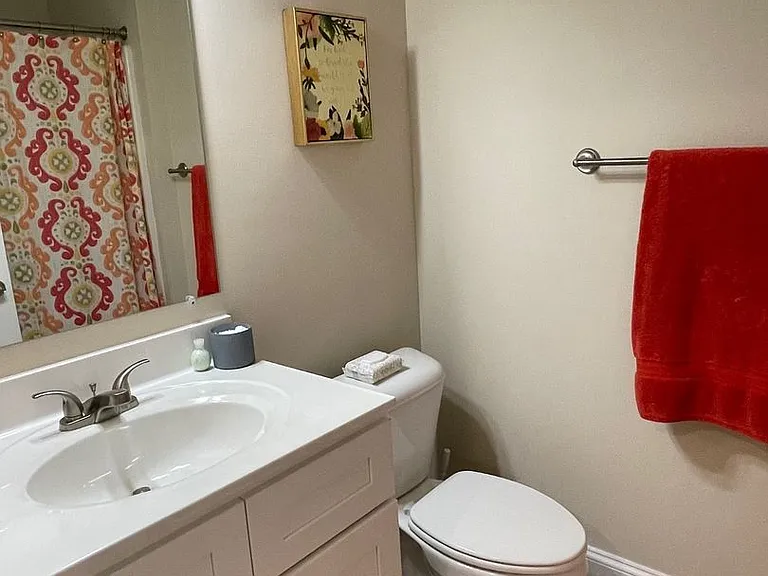 2223 Deyerle Ave — Photo 13