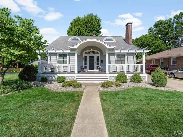 135 Helen Pl, Collinsville, IL 62234