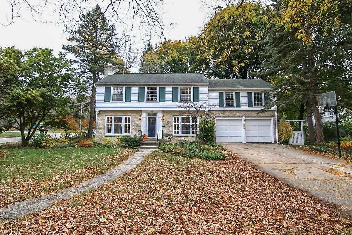 4201 Manitou Way photo 1