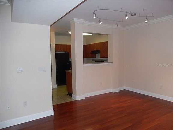 5th image of 206 E South St Unit 5008