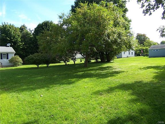 4th image of 144 Marshall Pl