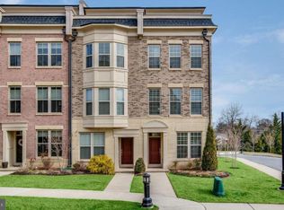 851 Regents Sq, Oxon Hill, MD 20745